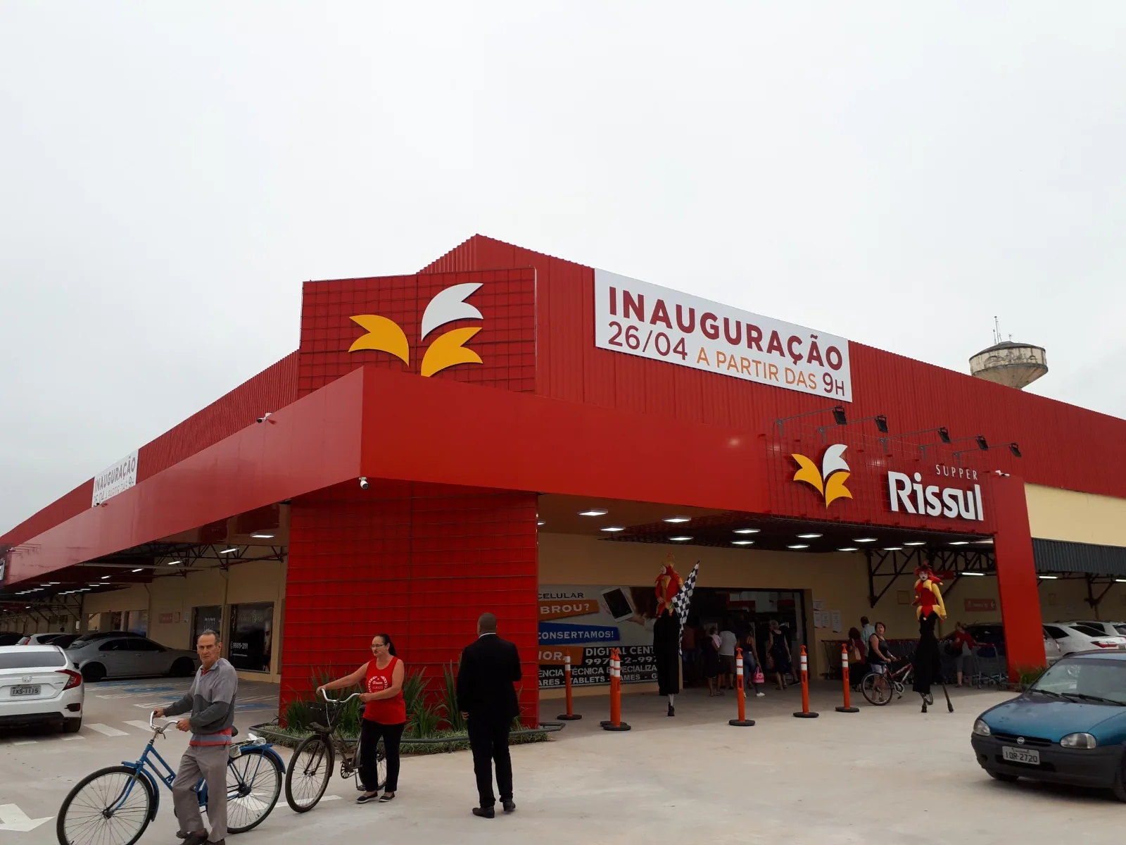 Rissul — Fachada completa para inauguração de loja